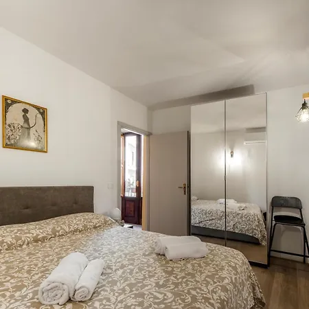 Artemis Moon - Ortigia Lovely